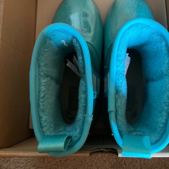 Ugg Classic Mini Boot, Women 7(us), Clear- Blue - Picture 7 of 10